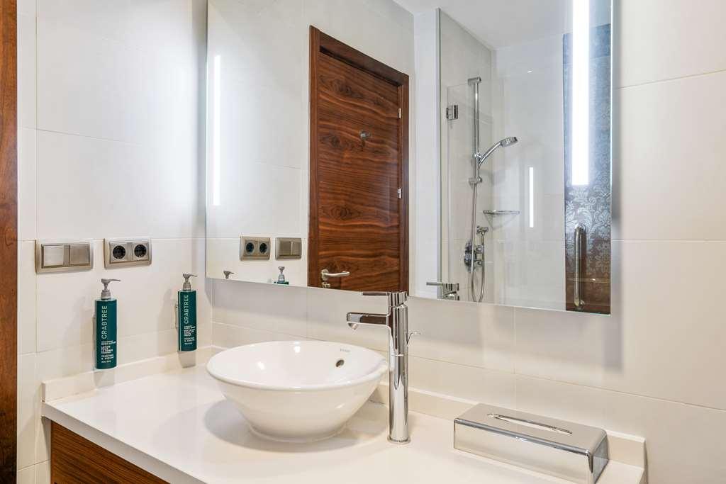 Hilton Garden Inn Sevilla Стая снимка