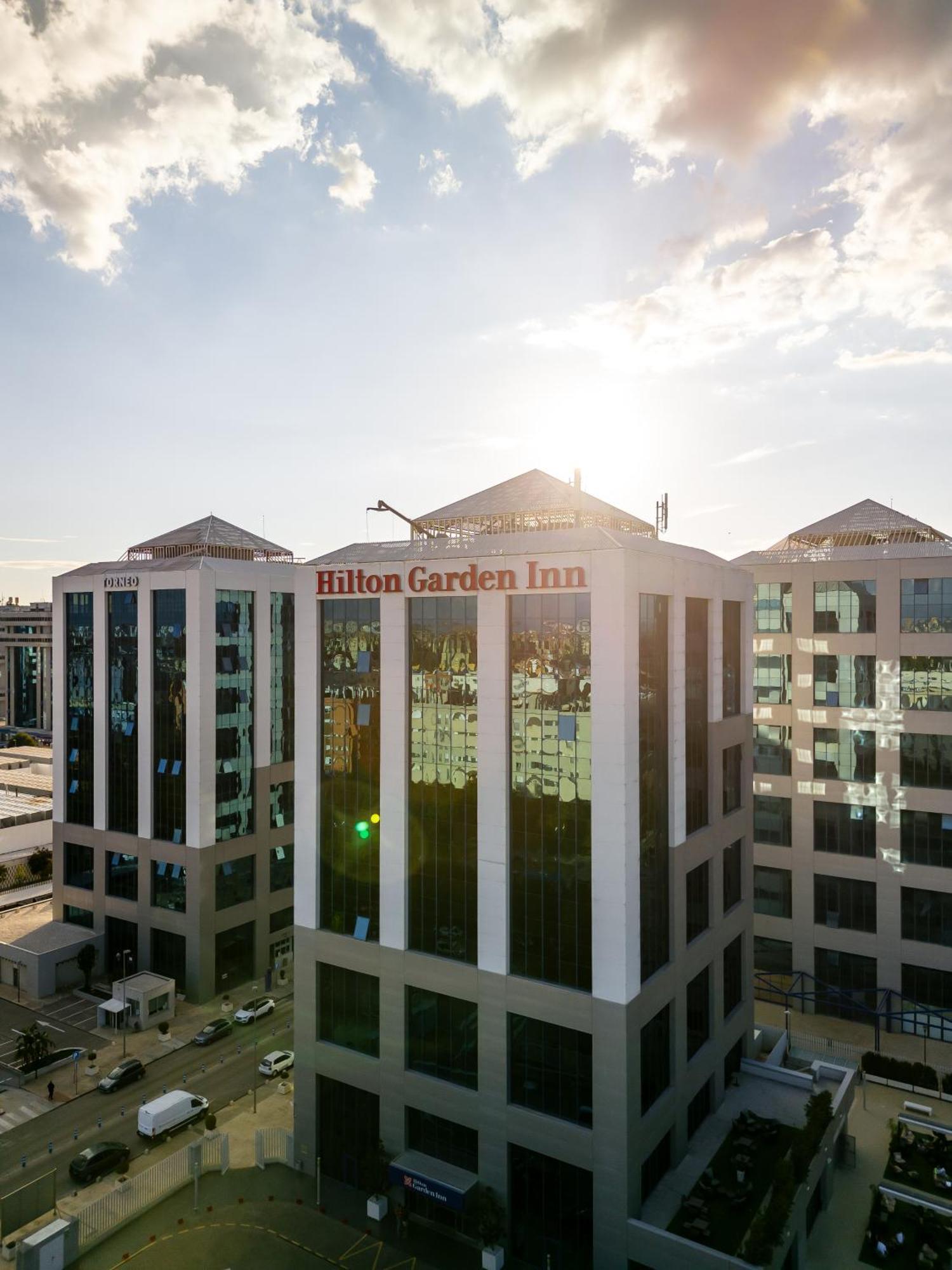 Hilton Garden Inn Sevilla Екстериор снимка