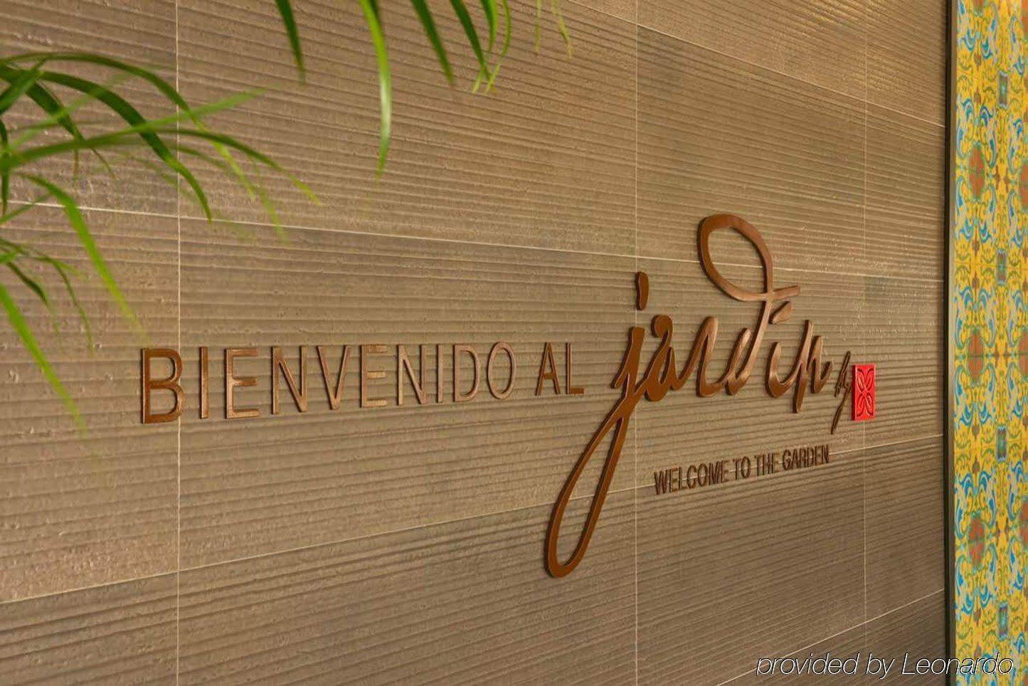 Hilton Garden Inn Sevilla Екстериор снимка